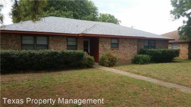 Main picture of 1603 Spring Branch Dr