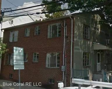 Main picture of 1020 Hudson St