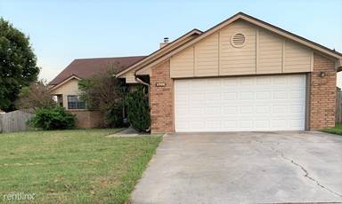 Main picture of 4906 Glass Mountain Dr