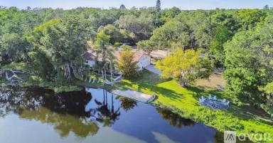 Main picture of 201 Gornto Lake Rd