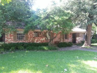 Main picture of 7555 Brentcove Cir