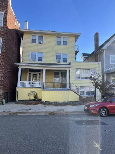Main picture of 15 S Oakland Ave