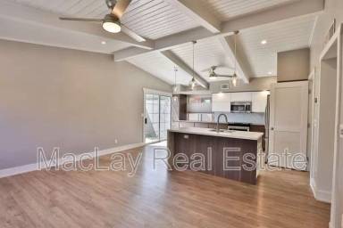 Main picture of 1039 W Laguna Dr