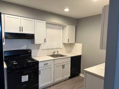 Main picture of 407 Parlin Pl
