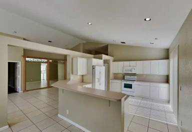 Main picture of 3381 NW 70th Ave