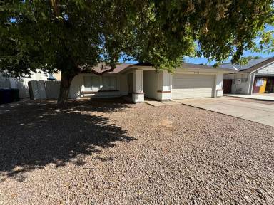 Main picture of 3010 E Hampton Cir