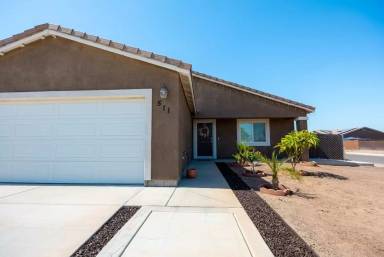 Main picture of 511 Meadow Ct