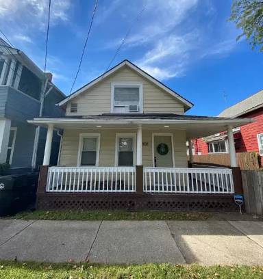 Main picture of 2116 W 32nd St