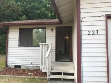 Main picture of 261 Willow St