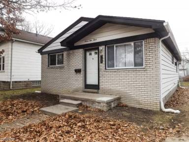 Main picture of 713 E Granet Ave