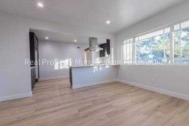 Main picture of 18111 Marilla St