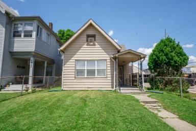 Main picture of 1644 Hoyt Ave
