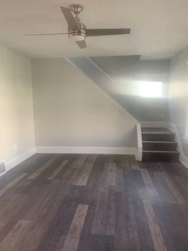 Main picture of 3426 W 120th St