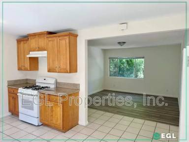 Main picture of 127 Rivera St