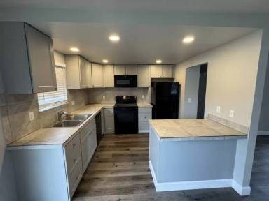 Main picture of 1807 Crestwood Ave