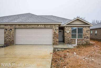Main picture of 201-12 Alder St