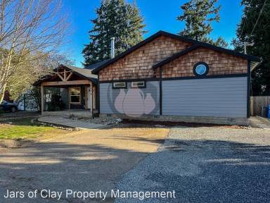 Main picture of 4934 Elizabeth St N