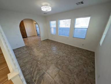 Main picture of 7931 Kelburn Hill St