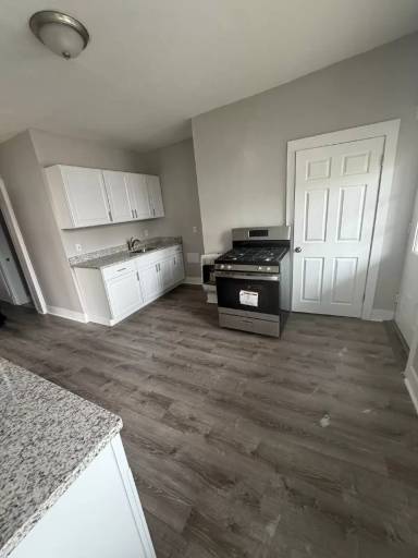 Main picture of 78 Waverly St