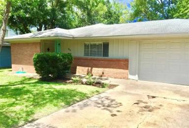 Main picture of 903 Stanfield Cir