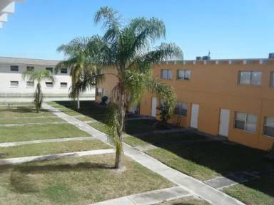 Main picture of 833 E University Blvd