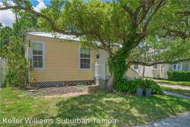 Main picture of 3918 W Santiago St