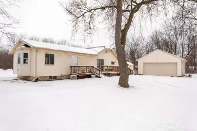 Main picture of 1464 W Maple Ave