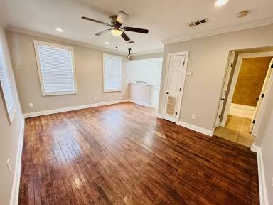 Main picture of 3628 Chippewa St