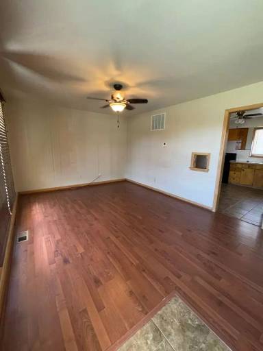 Main picture of 2300 Heizer St