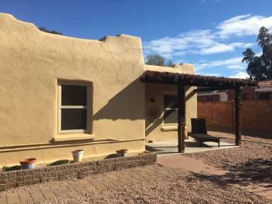 Main picture of 1818 N Mountain Ave