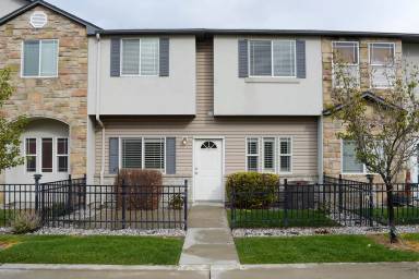 Main picture of 536 W 1490 N