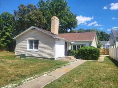 Main picture of 1500 College Rd