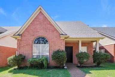 Main picture of 607 Ashley Glen Cir E