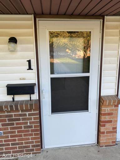 Main picture of 255 5th St NE