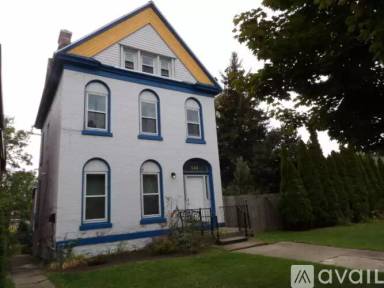 Main picture of 144 Cottage St