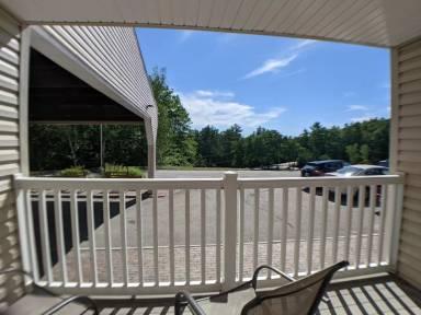 Main picture of 375 Endicott St E
