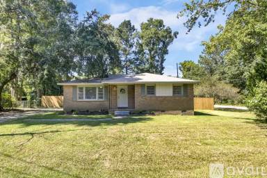 Main picture of 759 W Westchester Dr