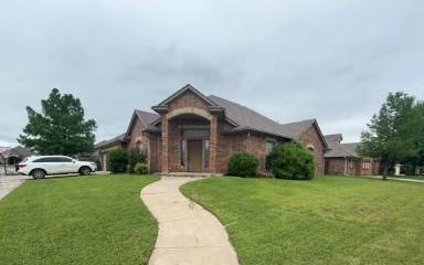 Main picture of 13621 Legacy Ct