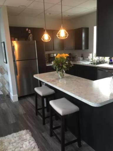 Main picture of 159 E Market St
