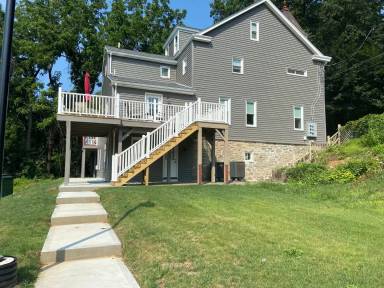 Main picture of 1232 Bushkill Dr