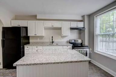 Main picture of 2127 W Fairmount Ave