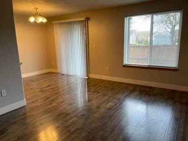 Main picture of 106 Rice Ln