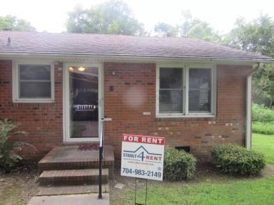 Main picture of 24739 NC 73 Hwy