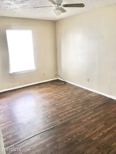 Main picture of 1051 Gillette Blvd