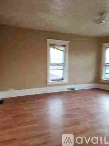 Main picture of 128 Lafayette St