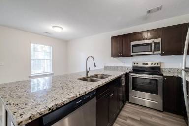 Main picture of 176 Barfield Way