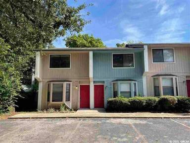 Main picture of 2542 SW 31st Pl