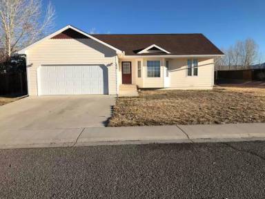 Main picture of 1854 Natalia Way