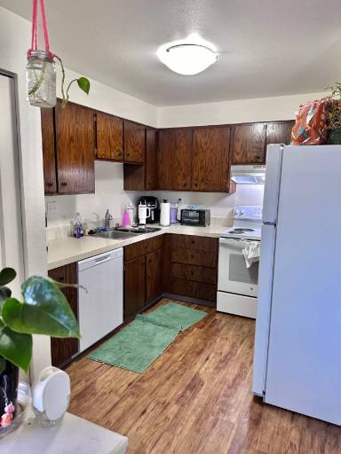 Main picture of 2717 W 22nd St