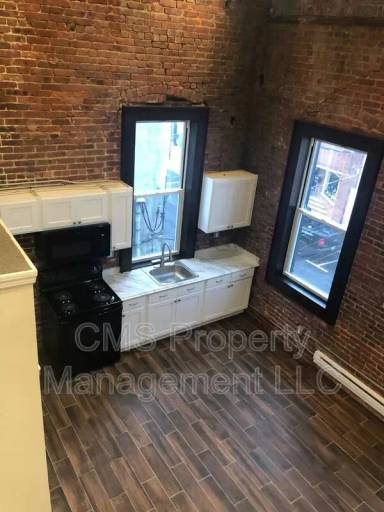 Main picture of 36 W Front St